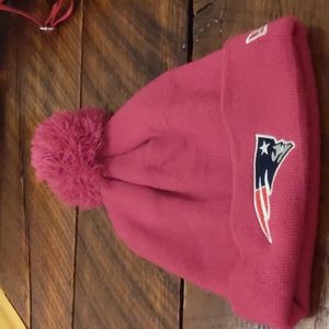 Patriots raspberry colored beanie. New without tags.